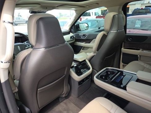 Used 2022 Lincoln Navigator L Reserve image 44