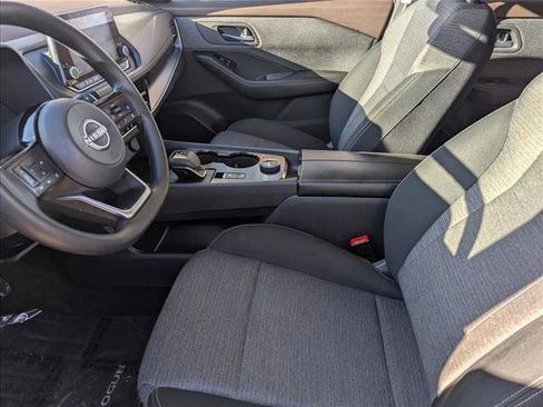 Used 2023 Nissan Rogue SV image 14