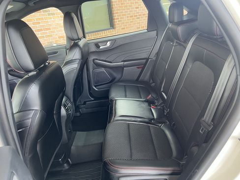 Used 2024 Ford Escape ST-Line w/ Tech Pack #1 AWD/4WD image 15