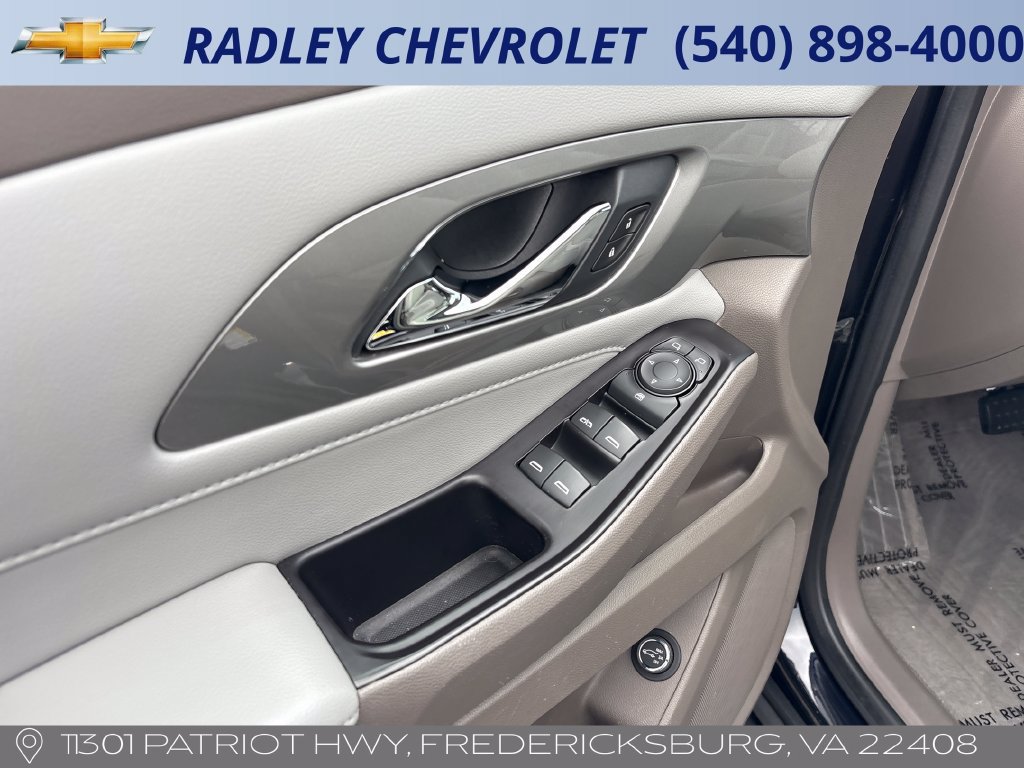 Used 2020 Chevrolet Traverse LT w/ Driver Confidence II Package AWD/4WD image 5