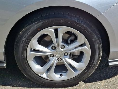 Certified 2025 Honda Accord LX image 8