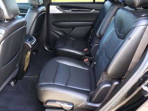 Used 2023 Cadillac XT6 Premium Luxury w/ Technology Package image 21