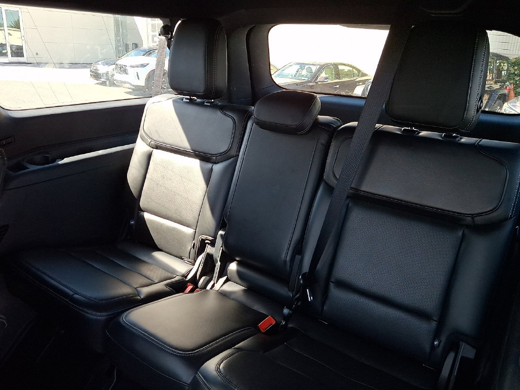 Used 2025 Ford Expedition Max Platinum w/ Stealth Performance Package AWD/4WD image 11