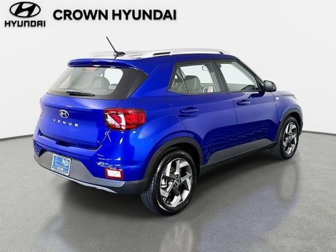 Certified 2025 Hyundai Venue Limited image 5