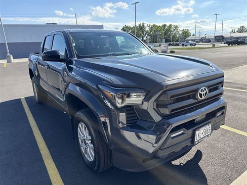 Used 2024 Toyota Tacoma SR5 AWD/4WD image 2