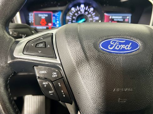 Used 2019 Ford Fusion Titanium image 18