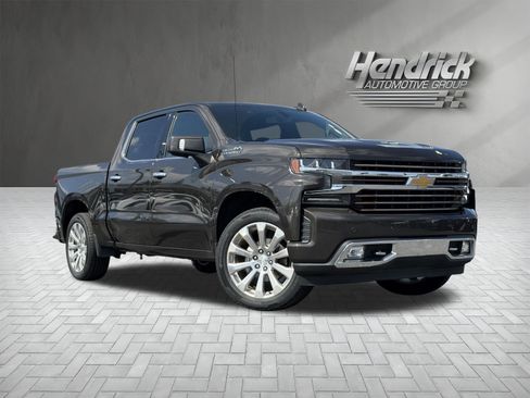 Used 2022 Chevrolet Silverado 1500 High Country AWD/4WD image 2
