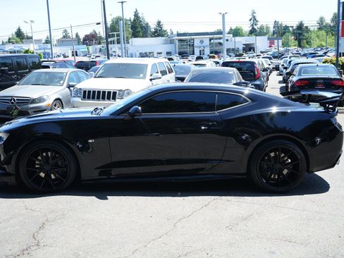 Used 2018 Chevrolet Camaro SS RWD image 2