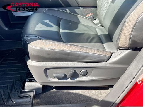 Used 2023 Nissan Pathfinder SL image 25