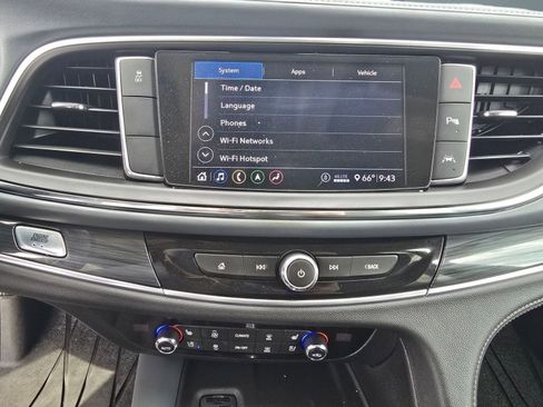 Used 2020 Buick Enclave Premium w/ Sun and Sites Package image 36