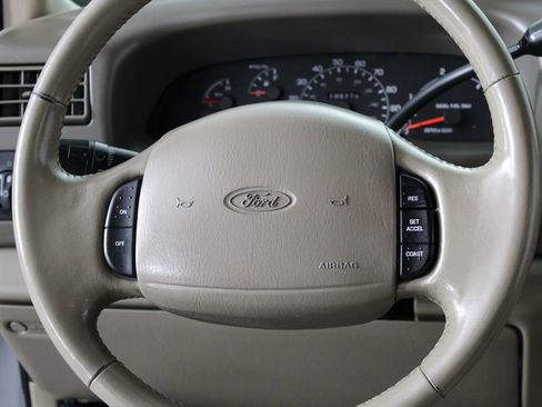 Used 2000 Ford F350 Lariat image 26