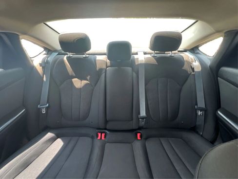 Used 2015 Chrysler 200 Limited image 22
