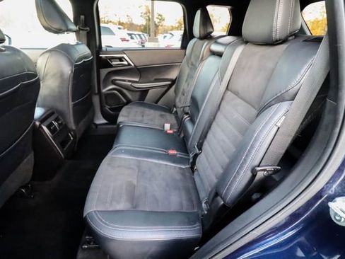 Used 2022 Mitsubishi Outlander SEL Black Edition image 40