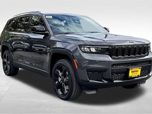 New 2025 Jeep Grand Cherokee L Altitude image 1
