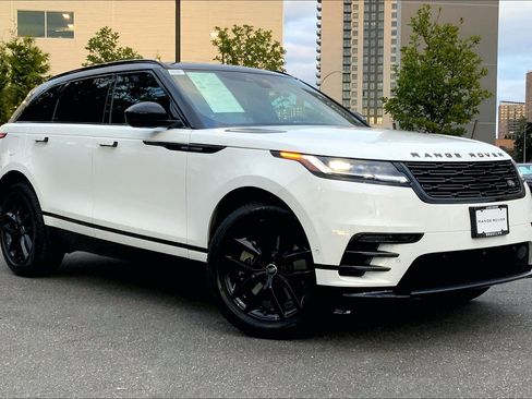 Used 2026 Land Rover Range Rover Velar Dynamic SE image 2