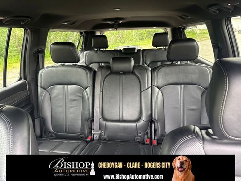 Used 2024 Jeep Wagoneer L Series II w/ Flexible Seating Group AWD/4WD image 7