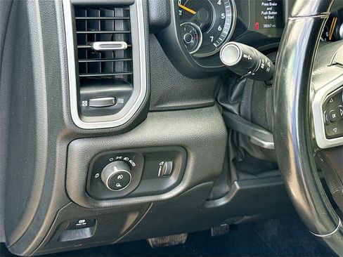 Used 2021 RAM 1500 Big Horn image 9