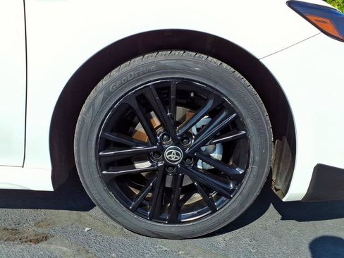 Used 2026 Toyota Camry SE FWD image 9