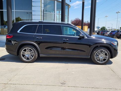 Used 2025 Mercedes-Benz GLS 450 4MATIC image 47