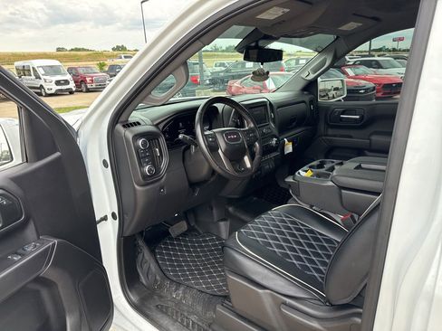 Used 2025 GMC Sierra 1500 Pro w/ Pro Value Package AWD/4WD image 17