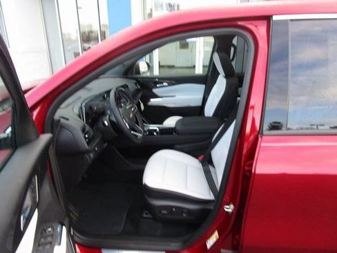 New 2026 Chevrolet Traverse High Country image 17