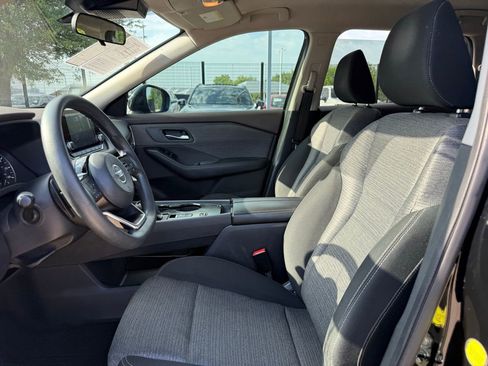 Used 2021 Nissan Rogue SV image 10