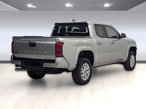 New 2025 Toyota Tacoma SR image 7