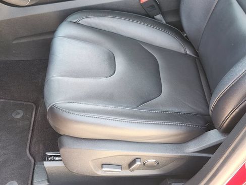 Used 2019 Ford Edge Titanium FWD image 20