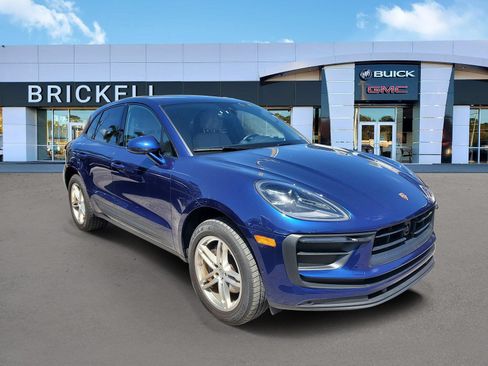Used 2024 Porsche Macan AWD/4WD image 2