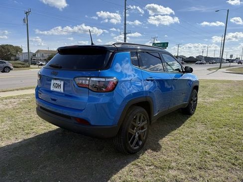 New 2026 Jeep Compass Limited image 7