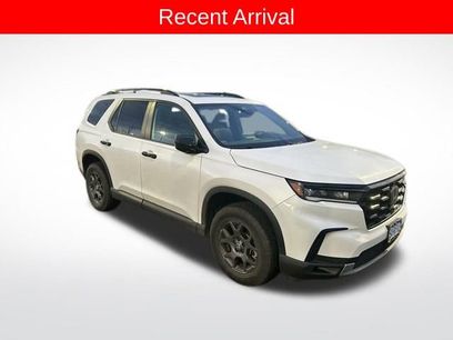 Used 2025 Honda Pilot TrailSport