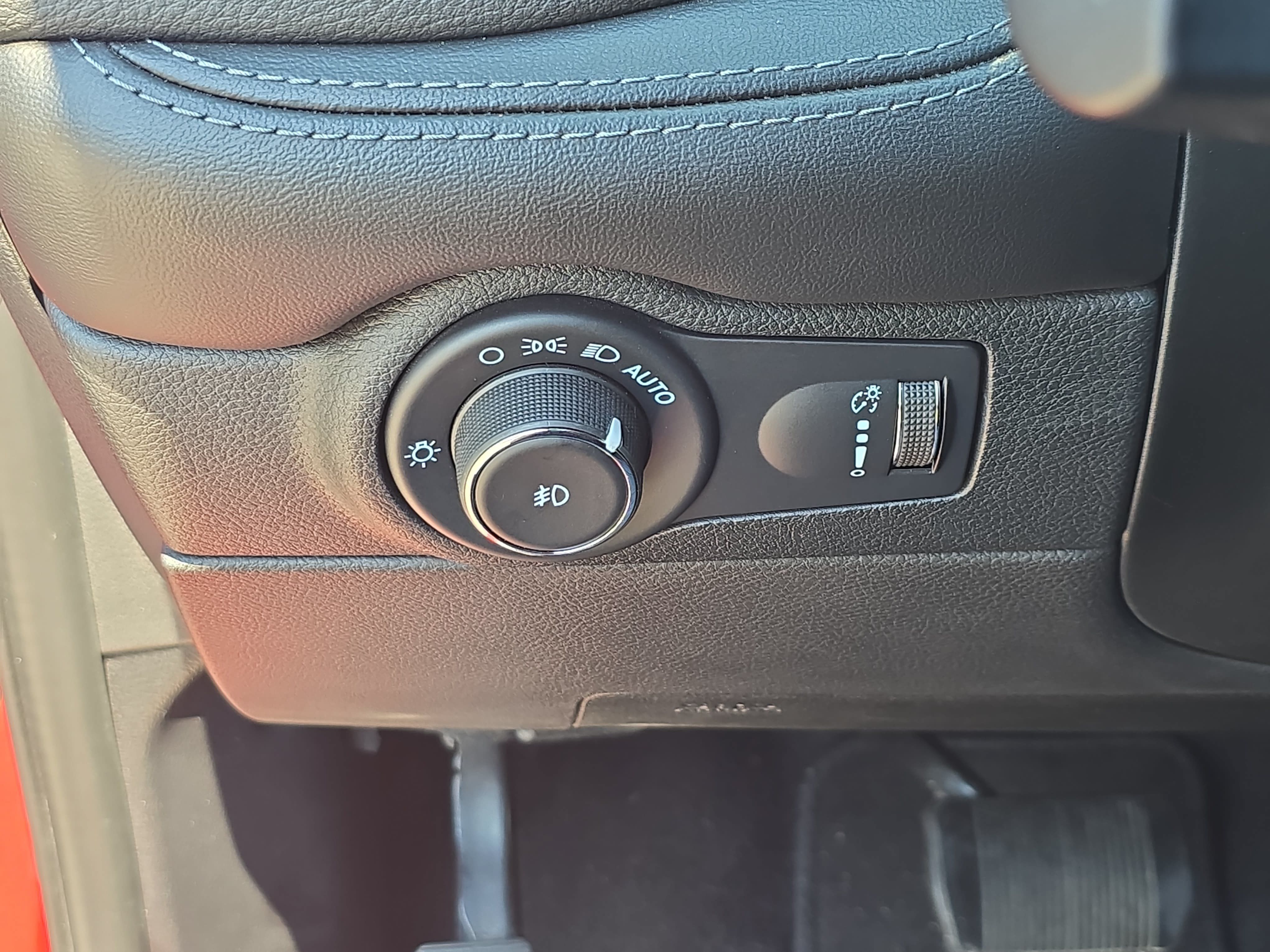 Used 2022 Dodge Durango GT RWD image 27