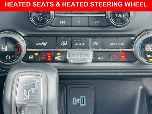 Used 2024 Ford Bronco Badlands image 13