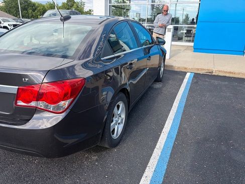 Used 2016 Chevrolet Cruze LT FWD image 9