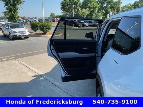 Used 2025 Toyota Grand Highlander AWD image 19