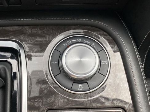 Used 2023 Nissan Armada Platinum w/ Captain's Chairs Package image 25