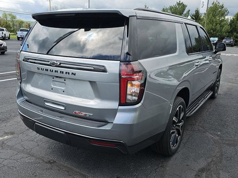 Used 2024 Chevrolet Suburban RST w/ Luxury Package AWD/4WD image 2