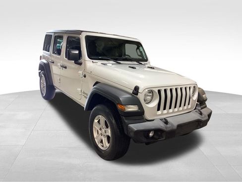 Used 2019 Jeep Wrangler Unlimited Sport S AWD/4WD image 3