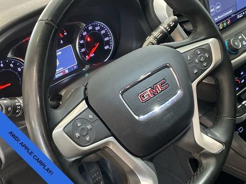 Used 2023 GMC Acadia SLT AWD/4WD image 18