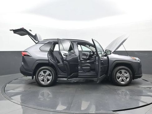 Used 2022 Toyota RAV4 XLE w/ Convenience Package FWD image 34
