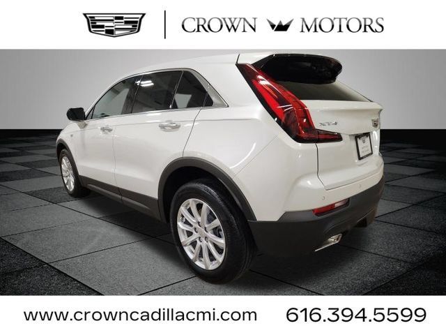 Certified 2023 Cadillac XT4 Luxury w/ Driver Awareness Package FWD image 5