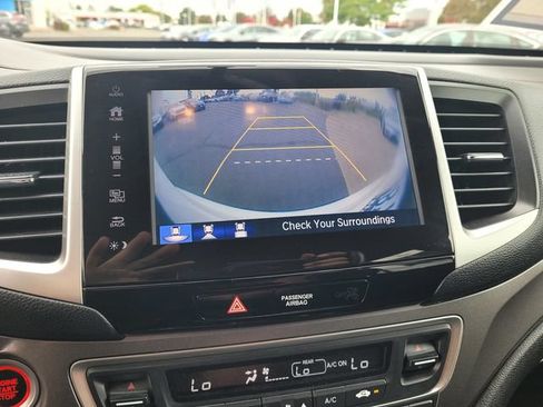 Used 2017 Honda Pilot EX image 10