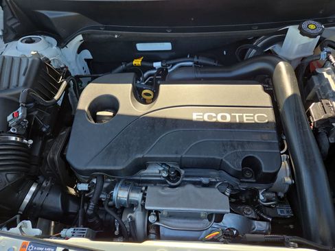 Used 2020 Chevrolet Equinox LS FWD image 17