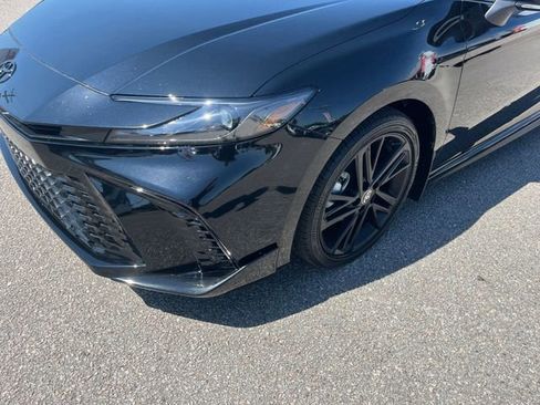 Used 2026 Toyota Camry Hybrid image 9