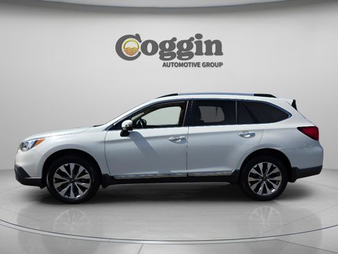 Used 2017 Subaru Outback 2.5i Touring w/ Popular Package #5A image 3
