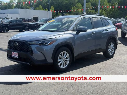 Used 2023 Toyota Corolla Cross LE w/ Moonroof Package AWD/4WD image 1