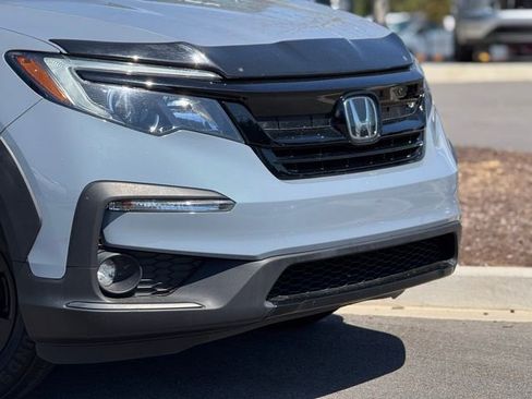 Used 2022 Honda Pilot TrailSport image 3