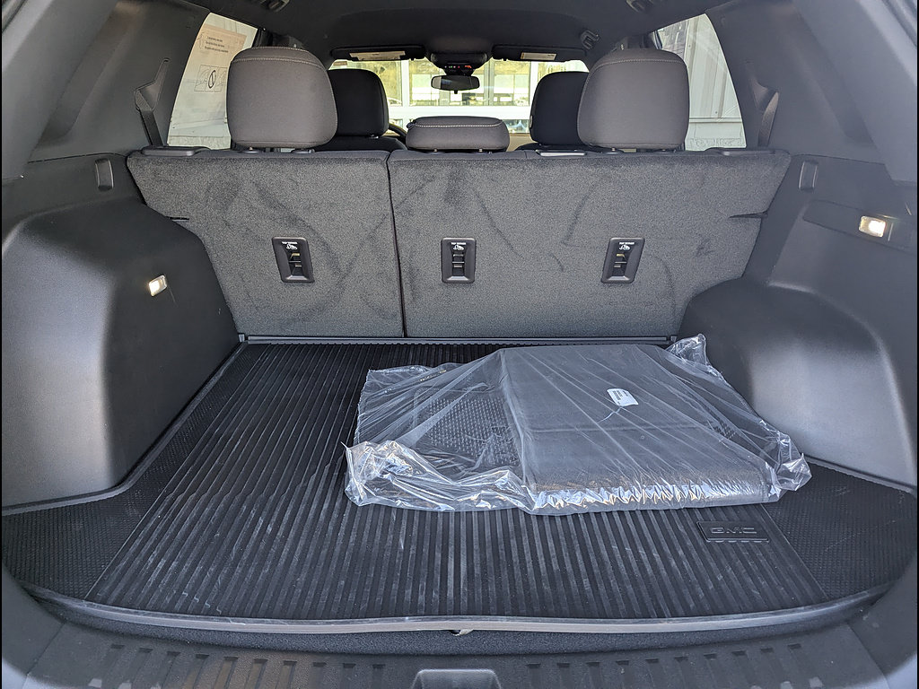 New 2026 GMC Terrain Elevation w/ LPO, Floor Liner Package AWD/4WD image 18