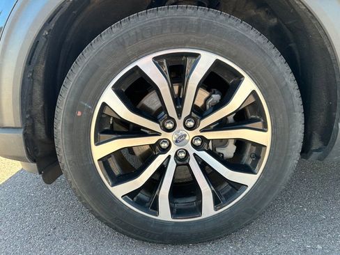 Used 2025 Ford Explorer ST-Line image 42