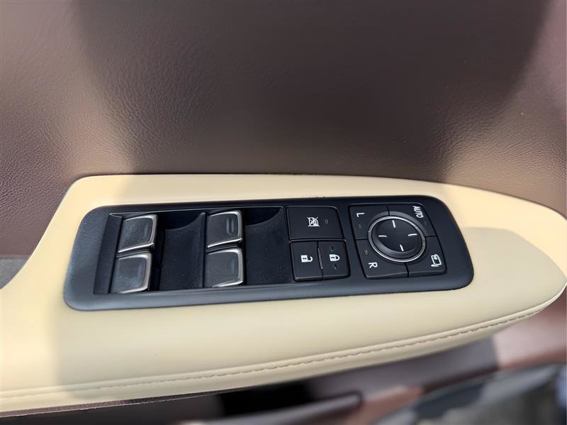 Used 2018 Lexus RX 350L FWD w/ Premium Package image 30